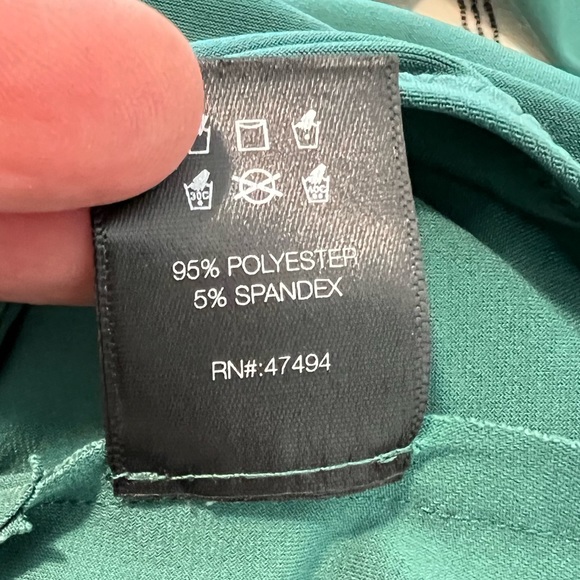 Norma Kamali Women's Green Long Sleeve Diana Gown - Picture 15 of 15